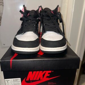 Nike Kids Black and White Sneakers